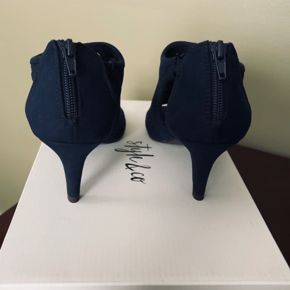 NEW Style & Co. Heels Size 5 - Picture 2 of 4